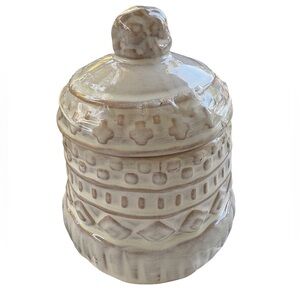 ROOM ESSENTIALS NWT ceramic lidded container -winter beanie -cream